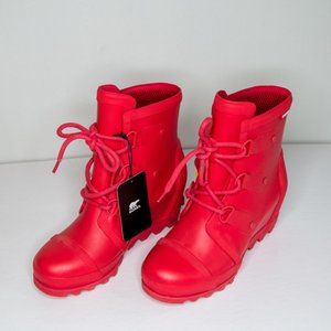Ladies Red Sorel Joan of Arctic Wedge Boots Size 8